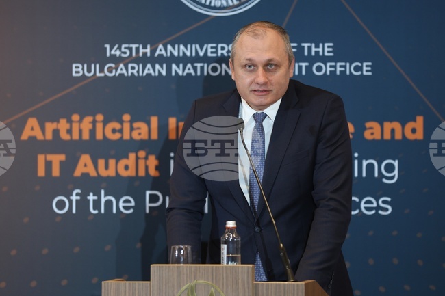 България има потенциала да бъде пример за модерна, сигурна и прозрачна дигитална държава, каза министър Валентин Мундров 