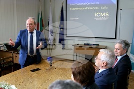 Международен център по математически науки при БАН - изследователски групи - представяне