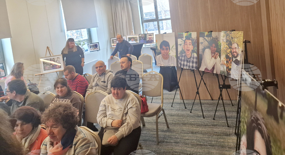 Изложба - "Емоции на фокус"