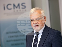 Международен център по математически науки при БАН - изследователски групи -представяне