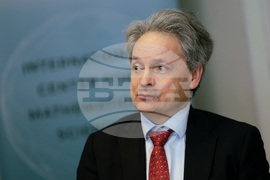 Международен център по математически науки при БАН - изследователски групи -представяне