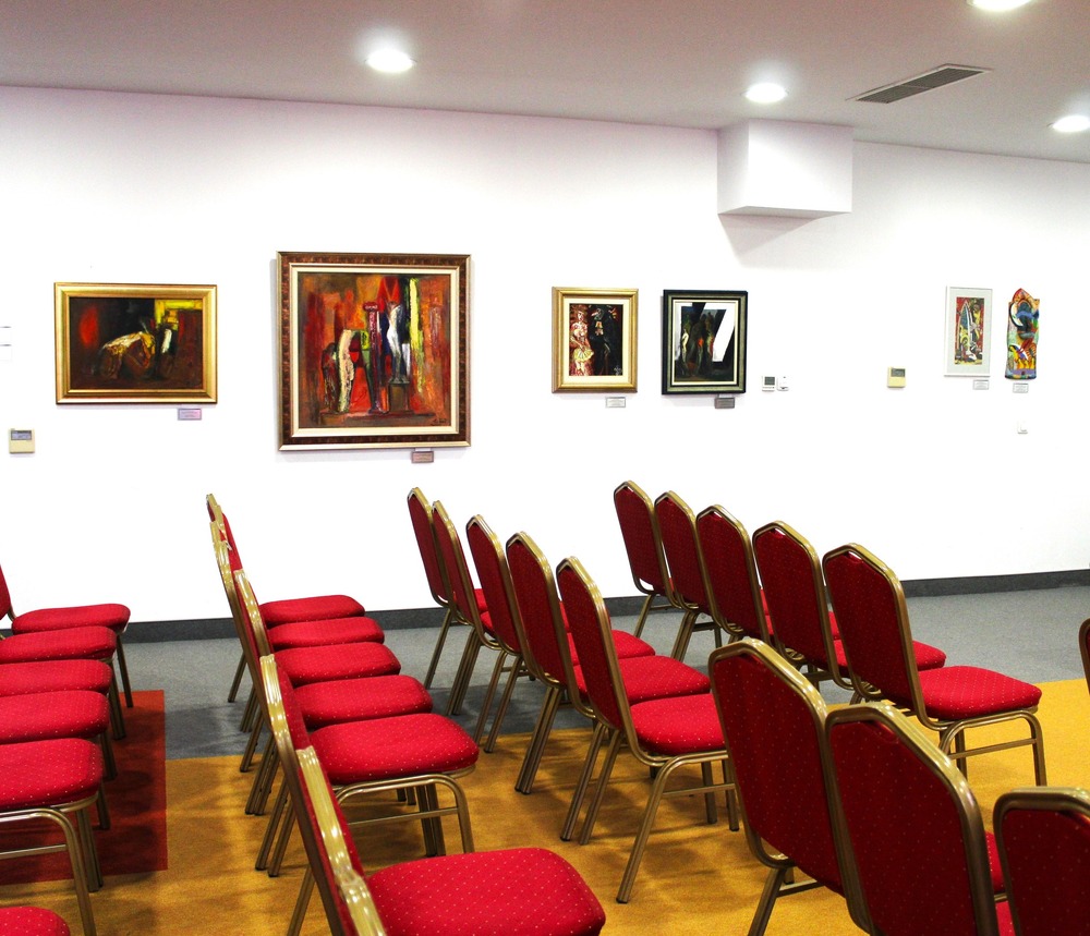 Десет картини от колекцията на Иван Гарелов дари на Пловдив неговата дъщеря