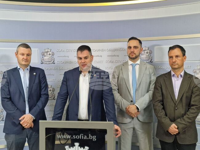 Част от приходите от синя и зелена зона ще отиват директно към районите в София, съобщи председателят на СОС Цветомир Петров 