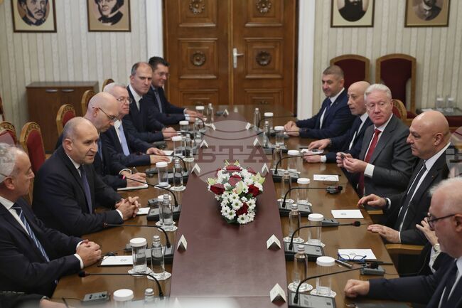 Румен Радев - Жозеф Аун - пленарни разговори