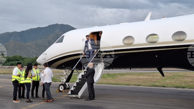 Белга: Белгийският външен министър пристигна в Латинска Америка след серия от проблеми в самолета му