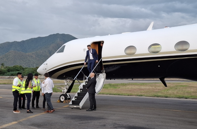 Белга: Белгийският външен министър пристигна в Латинска Америка след серия от проблеми в самолета му