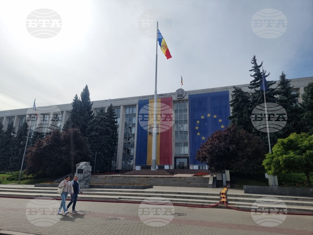 Премиерът на Република Молдова Александру Мунтяну ще направи първото си официално задгранично посещение в Румъния на 13 ноември