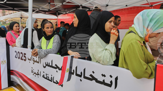 Египетските граждани гласуваха днес на втория етап от парламентарните избори