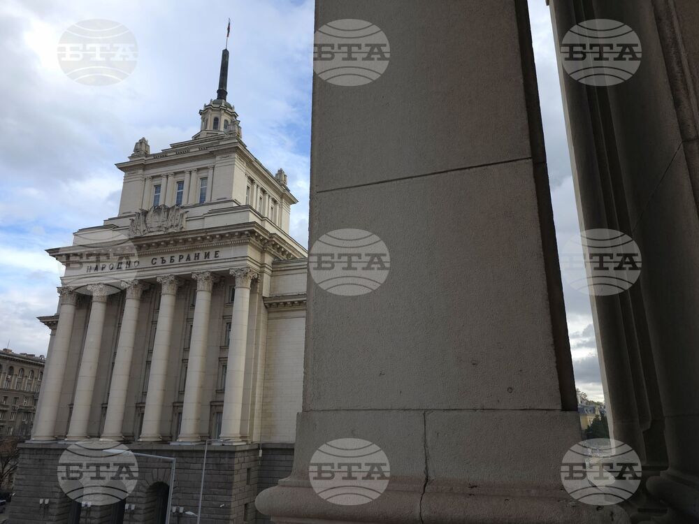 Проектът за държавен бюджет за 2026 г., както и проектобюджетите на НЗОК и ДОО, са внесени в Народното събрание