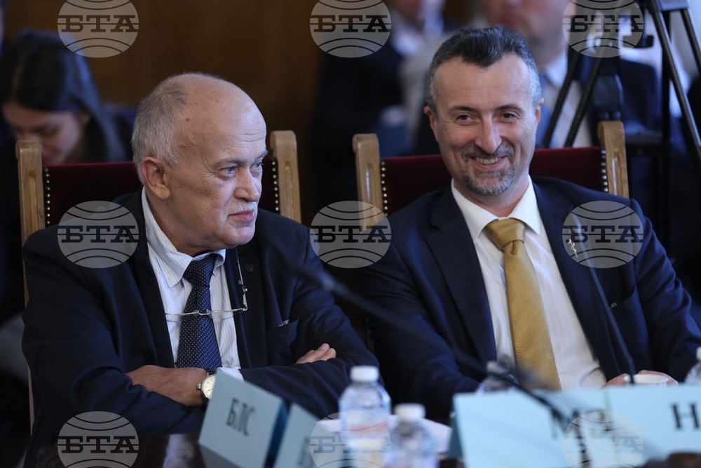 Народно събрание - Комисия по здравеопазването - кръгла маса