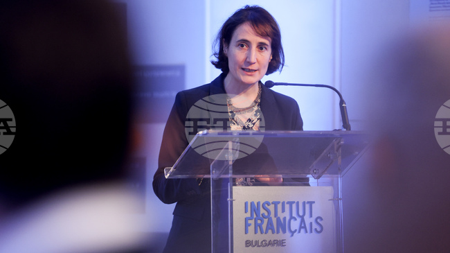 Желю Желев разкри общото между фашизма и комунизма, както логиката на тоталитаризма - страх и потискане на мисълта, заяви посланик Мари Дюмулен