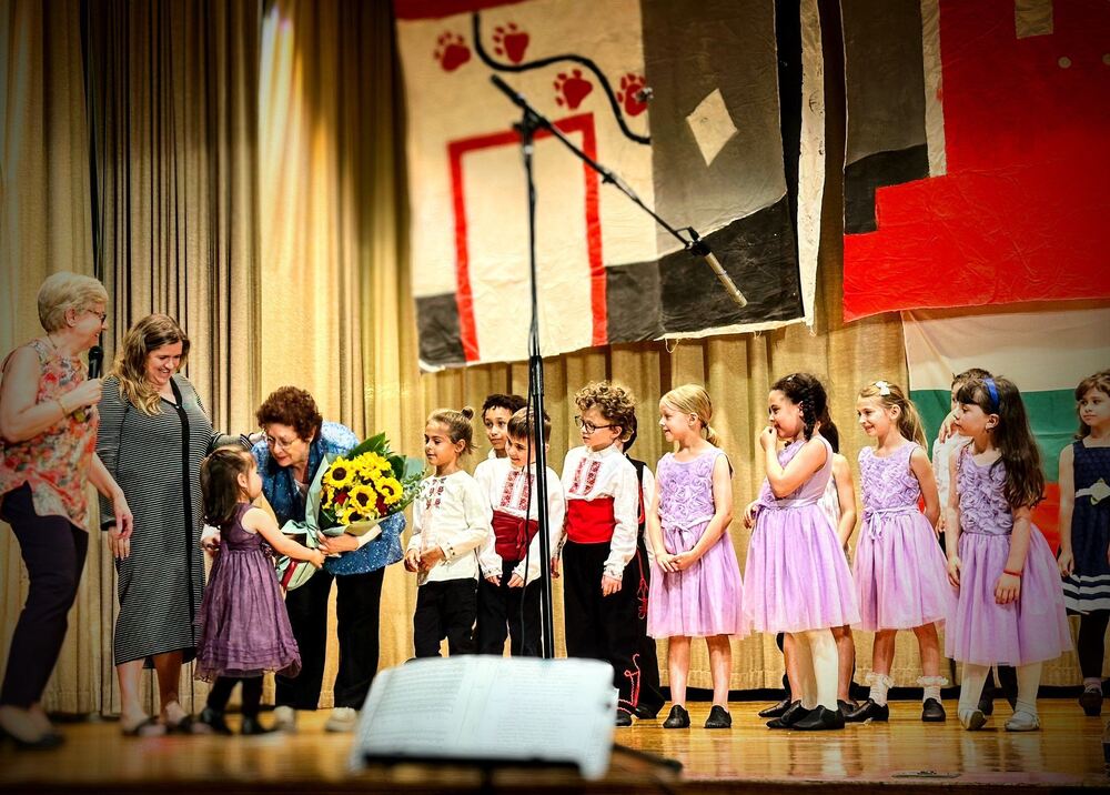 Генералното консулство на България в Ню Йорк: Десетилетия Стефка Евстатиева бе неизменна част от общността ни в Ню Йорк