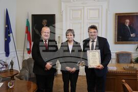 Българска академия на науките - Кирил Вълчев - отличие „За правилна и богата българска реч в журналистиката“