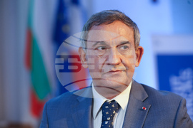 Френски институт - конференция в памет на Жельо Желев