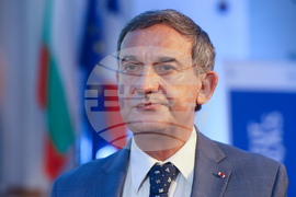 Френски институт - конференция в памет на Жельо Желев