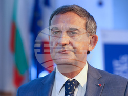 Френски институт - конференция в памет на Жельо Желев