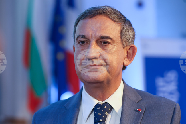 Желю Желев доказа, че човек може да е държавник на най-високо ниво и едновременно с това да бъде честен, каза Стефан Тафров