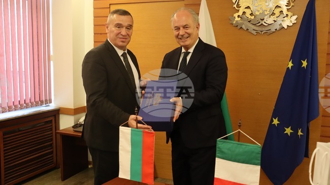 Agriculture Minister Confers with Italian Ambassador on Expanding Agri-Food Cooperation