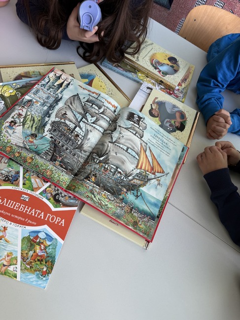 Първата среща на клуба по четене „Мама и аз четем заедно“ за новата учебна година се състоя в училище „Св. св. Кирил и Методий” във Виена