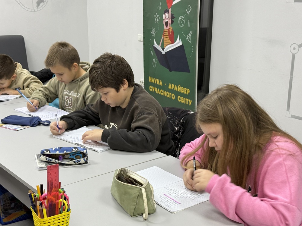 Българското неделно училище „Българска светлица“ в Украйна отбеляза Деня на здравословното хранене