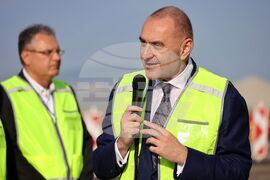 Бургас - летище - ремонт на писта