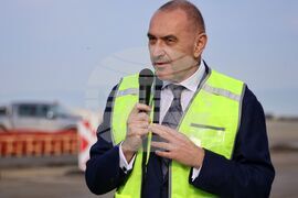 Бургас - летище - ремонт на писта