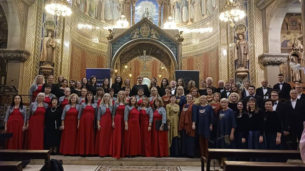 НЧ „Добри Войников – 1856“ – Шумен: „Родни звуци“ се завърна от Барселона с нови покани за участие в музикални форуми