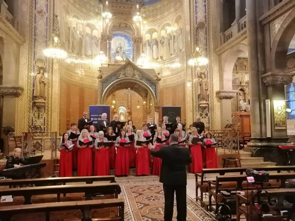 Шуменският хор „Родни звуци“ се завърна от Барселона с нови покани за участие в музикални форуми 