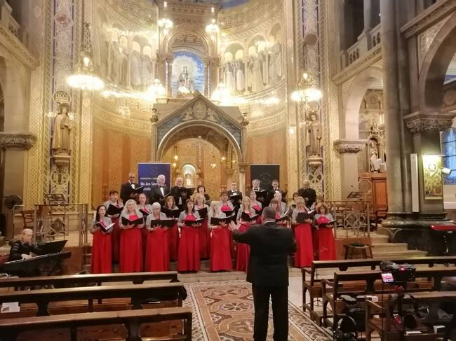 Шуменският хор „Родни звуци“ се завърна от Барселона с нови покани за участие в музикални форуми 