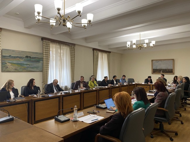 Министерски съвет: Над 6 000 родители и близо 102 хиляди деца са обхванати в обученията на местните комисии за борба с противообществените прояви, отчитат от ЦКБППМН за 2024 г.