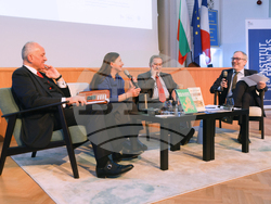 Френски институт - конференция в памет на Жельо Желев