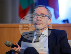 Френски институт - конференция в памет на Жельо Желев