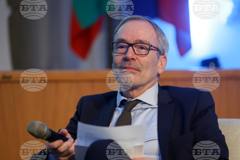 Френски институт - конференция в памет на Жельо Желев