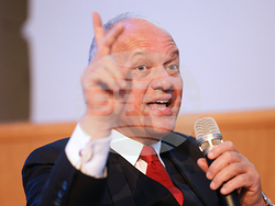 Френски институт - конференция в памет на Жельо Желев