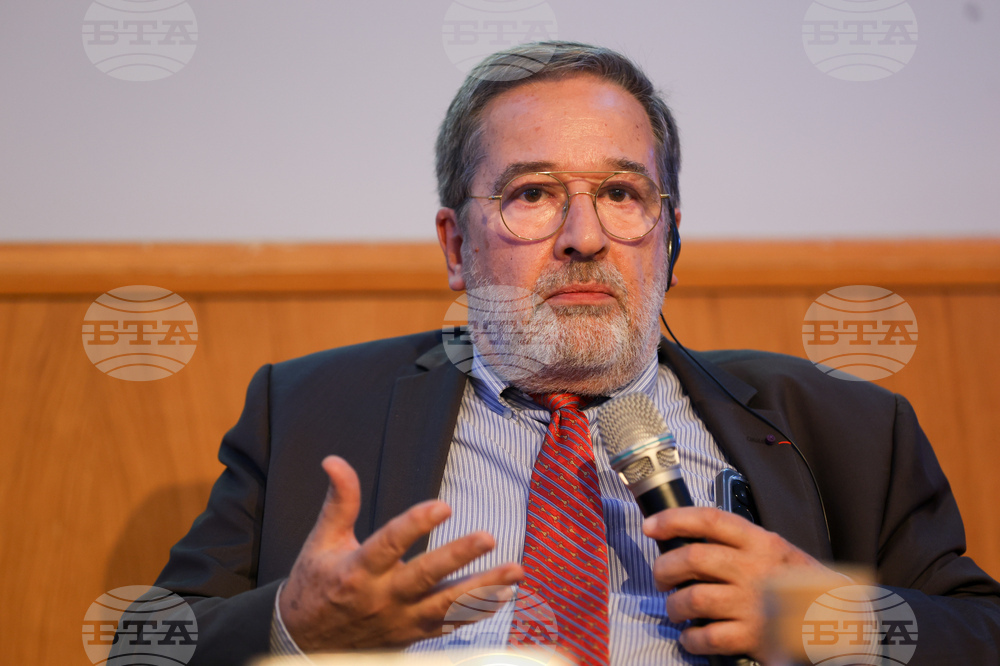 Френски институт - конференция в памет на Жельо Желев