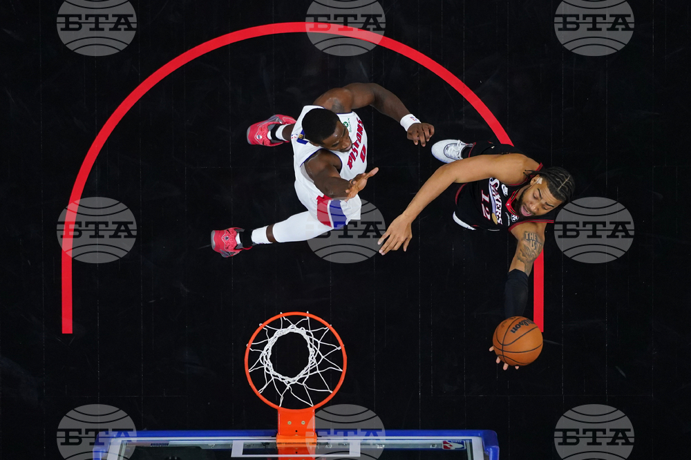 APTOPIX Pistons 76ers Basketball