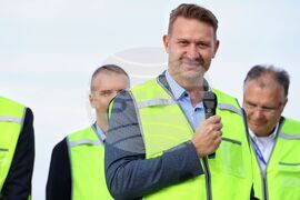 Бургас - летище - ремонт на писта