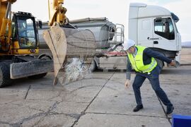 Бургас - летище - ремонт на писта