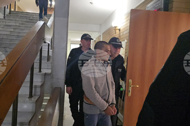 Ловеч - дело - избягал затворник