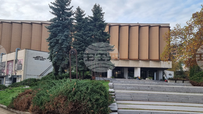 Ансамбъл „Българе“ ще разкаже с танц историята на Велико Търново по повод 40-годишнината на местния Дворец на културата и спорта 