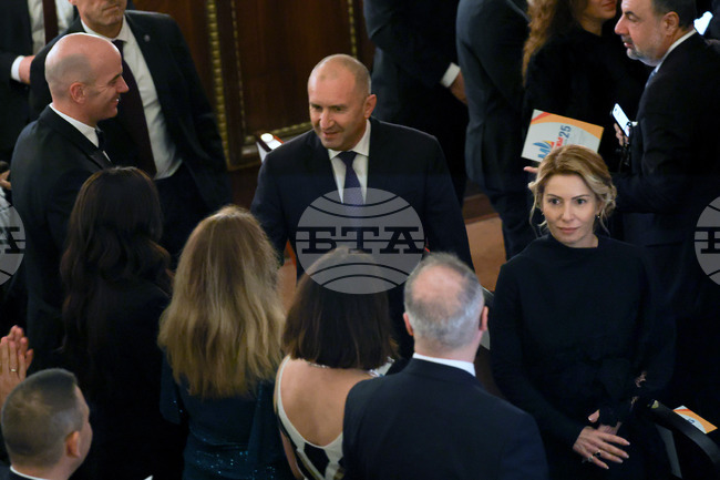 Начинът на изготвяне, представяне и комуникиране на бюджета е израз на отношението на властта към хората, които го пълнят, каза Румен Радев