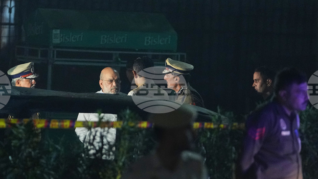 ПТИ: Индийският вътрешен министър нареди на службите за сигурност да открият лица, замесени във вчерашната експлозия в Делхи