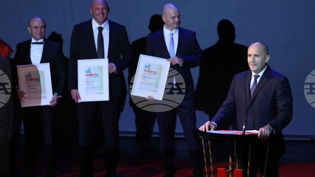 Начинът на изготвяне, представяне и комуникиране на бюджета е израз на отношението на властта към хората, които го пълнят, каза Румен Радев