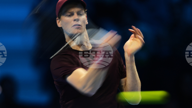 Яник Синер откри Финалния турнир на АТР в Торино с победа в два сета над канадеца Феликс Оже-Алиасим