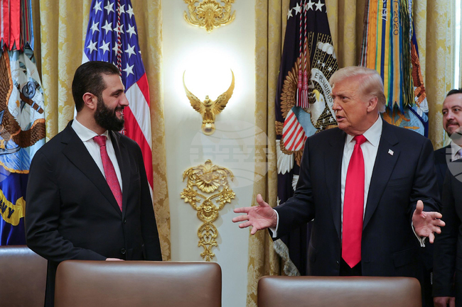 Сирийският президент заяви, че връзките му с "Ал Каида" са в миналото и не е обсъждал тази тема с Тръмп