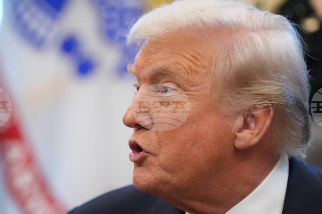 Тръмп предупреди, че САЩ ще бъдат изправени пред "икономическа катастрофа", ако Върховният съд отмени въведените от него мита