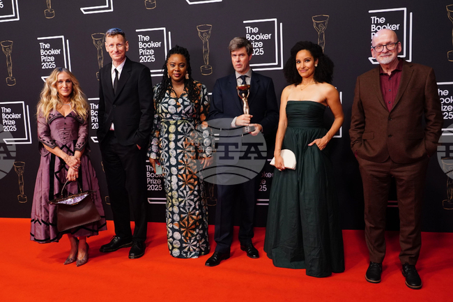 Никога не сме чели нещо подобно, призна председателят на журито, което присъди „Букър“ за 2025 г. на романа „Плът“ от Дейвид Салай