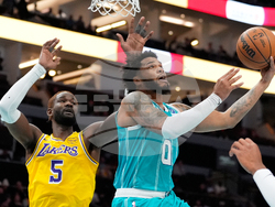Lakers Hornets Basketball