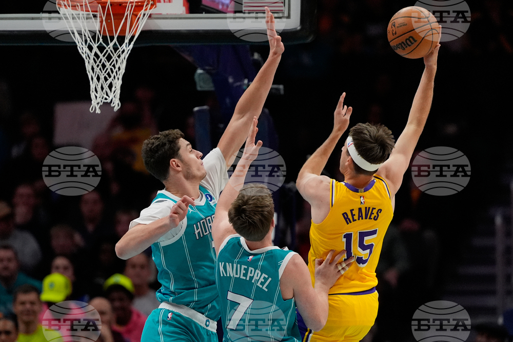 Lakers Hornets Basketball