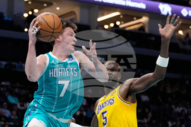 Lakers Hornets Basketball